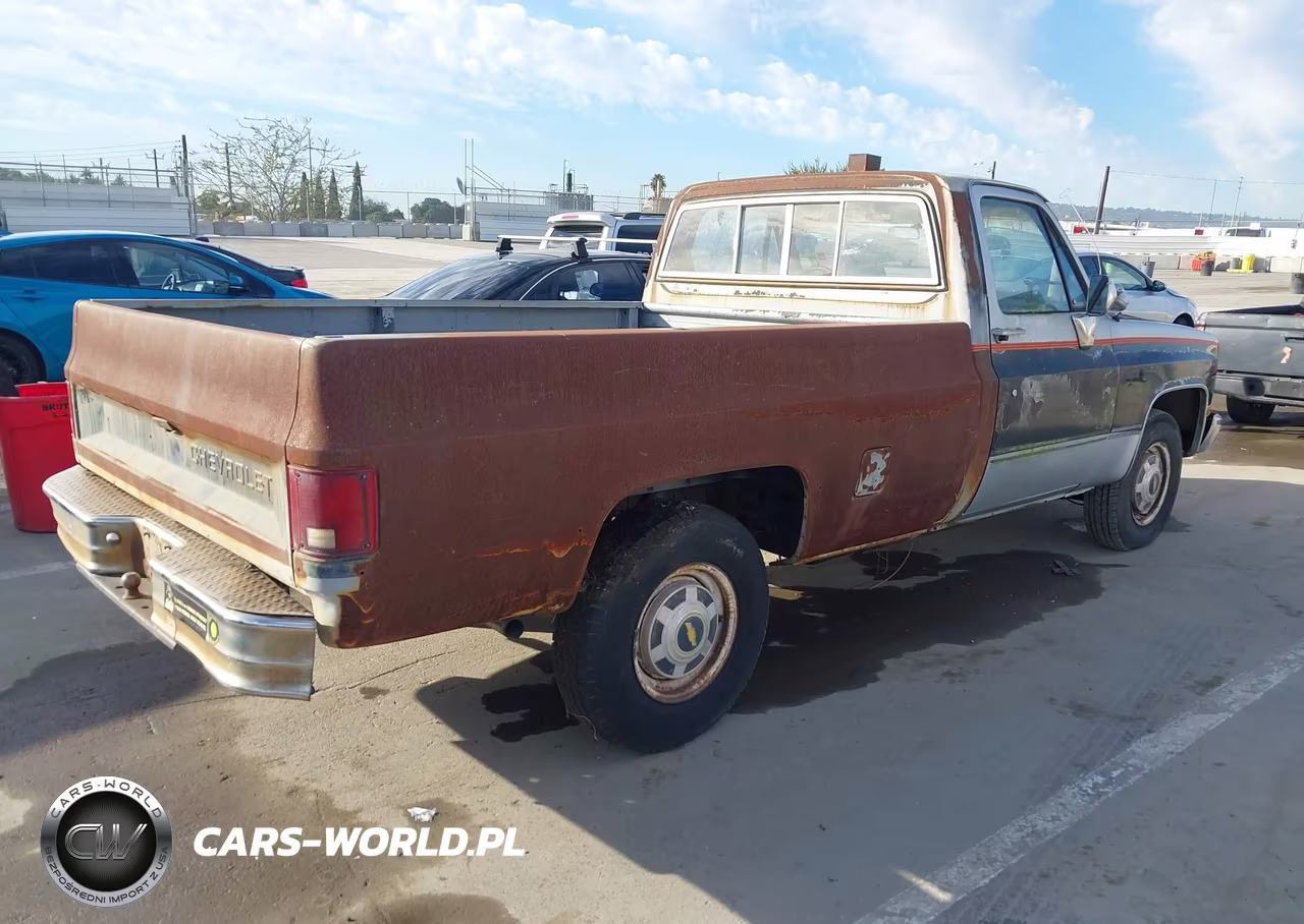 1984 Chevrolet C20 VIN:1GCGC24M7EJ105702 - 4
