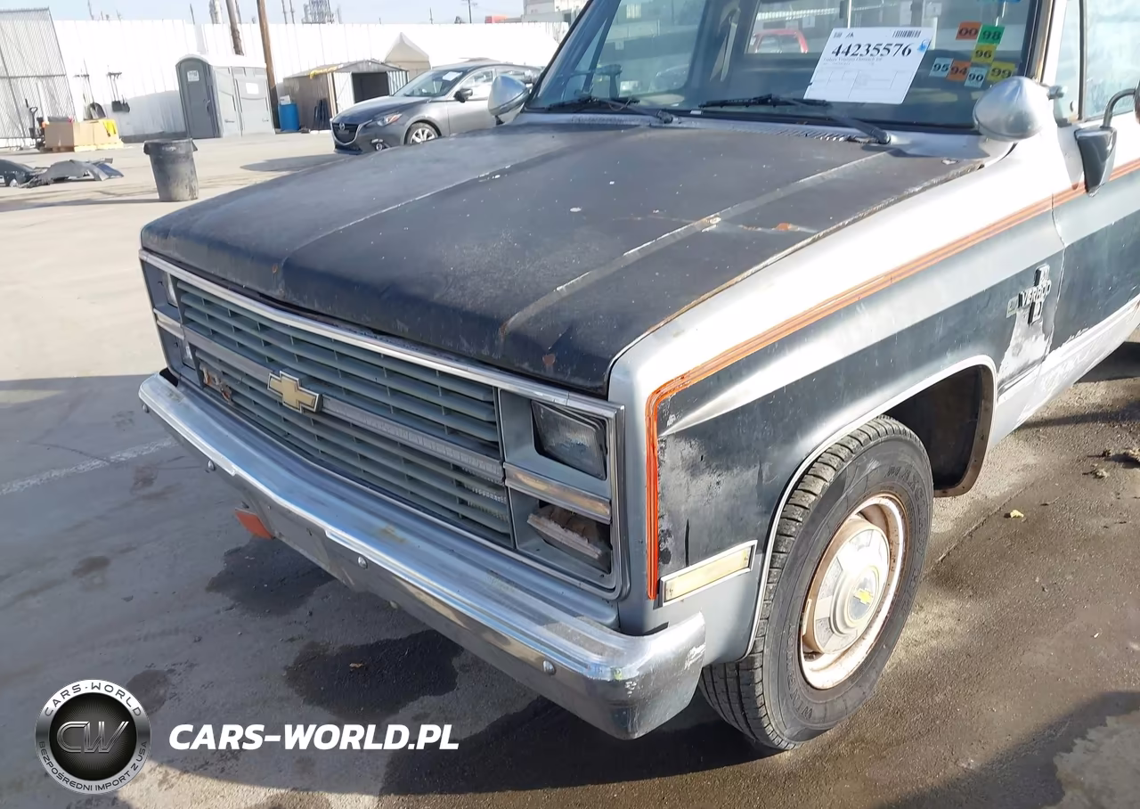 1984 Chevrolet C20 VIN:1GCGC24M7EJ105702 - 6