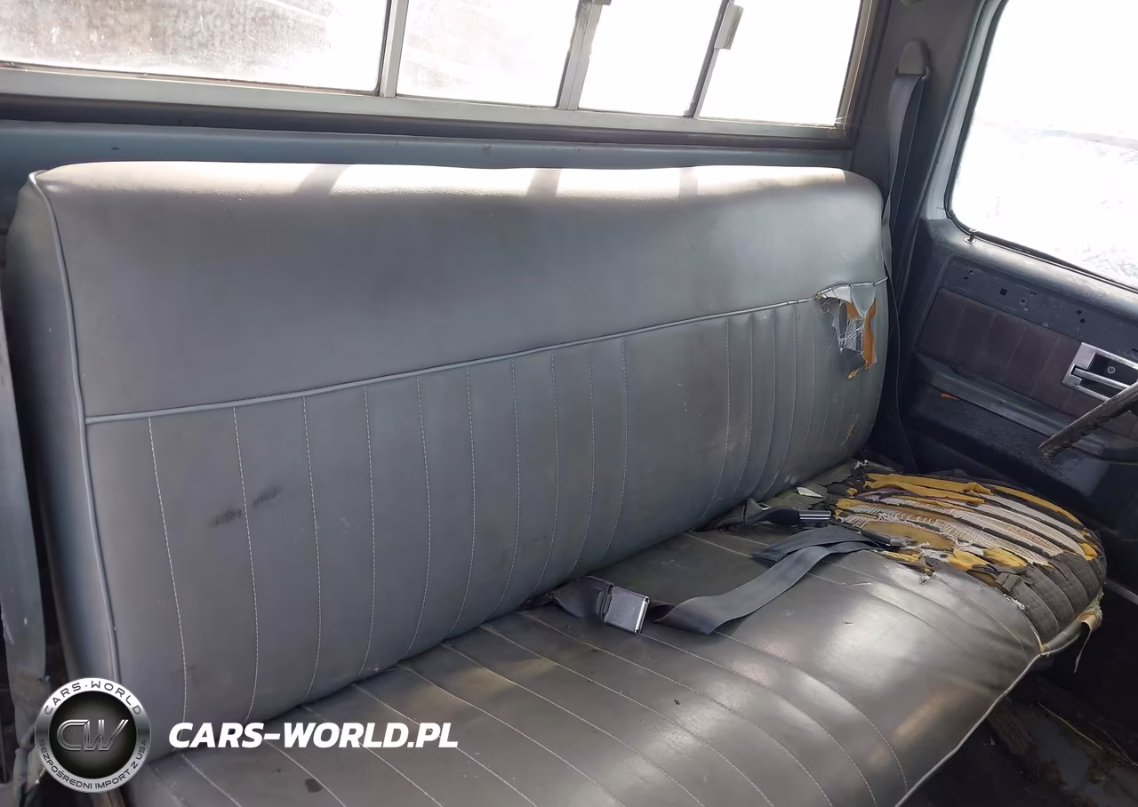1984 Chevrolet C20 VIN:1GCGC24M7EJ105702 - 8