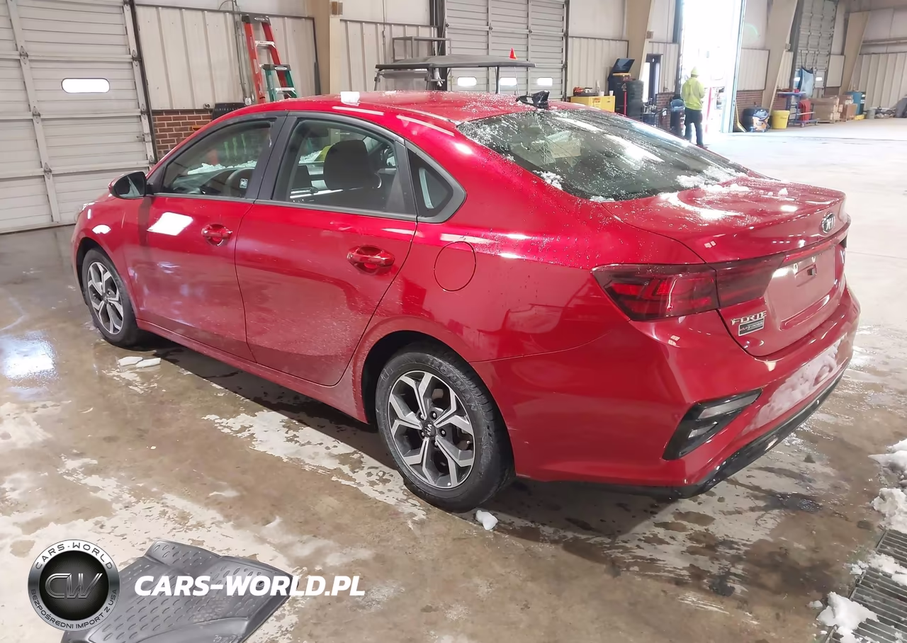 2021 Kia Forte Lxs VIN:3KPF24AD1ME330854 - 3