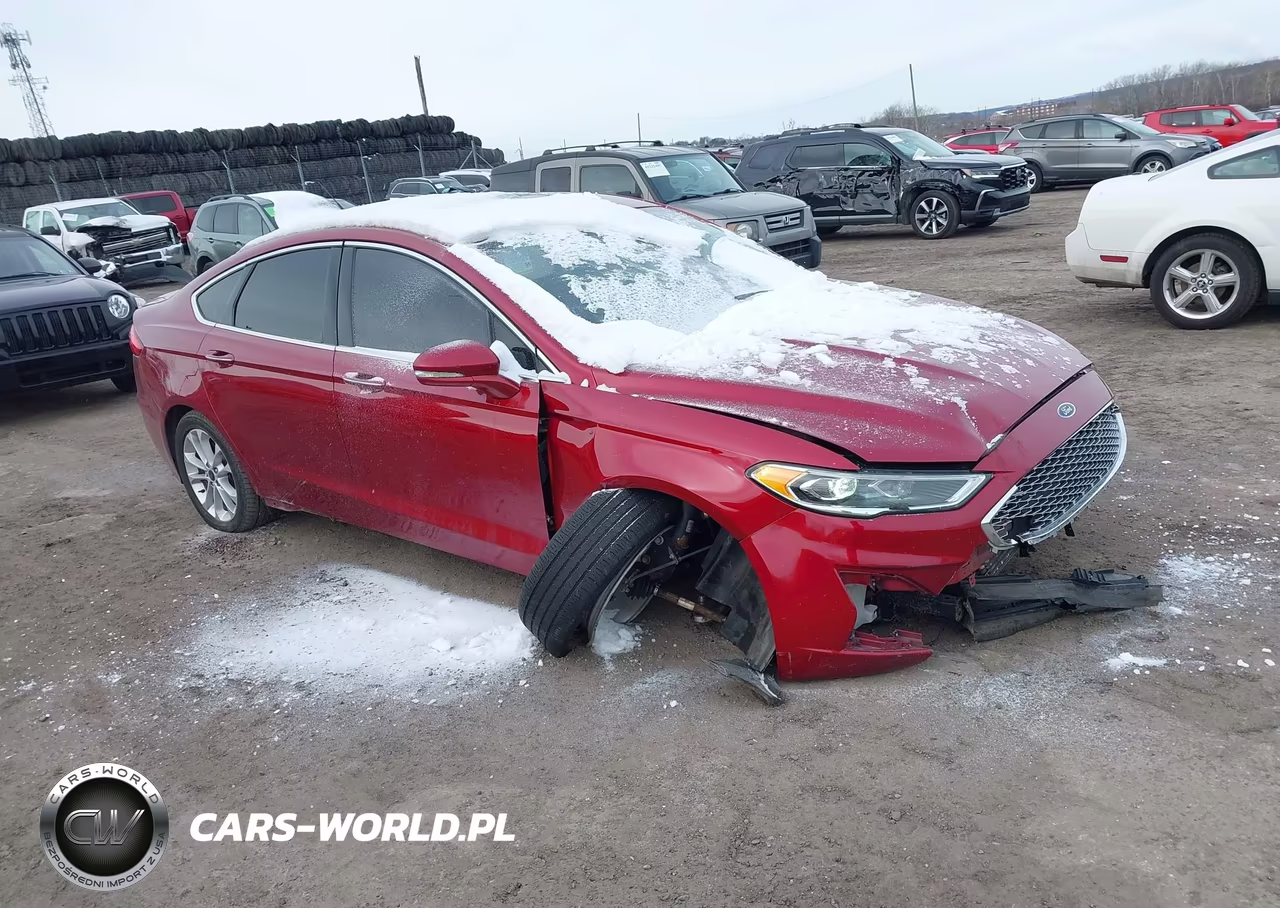 2019 Ford Fusion Energi Titanium – zdjęcie 1 z 16