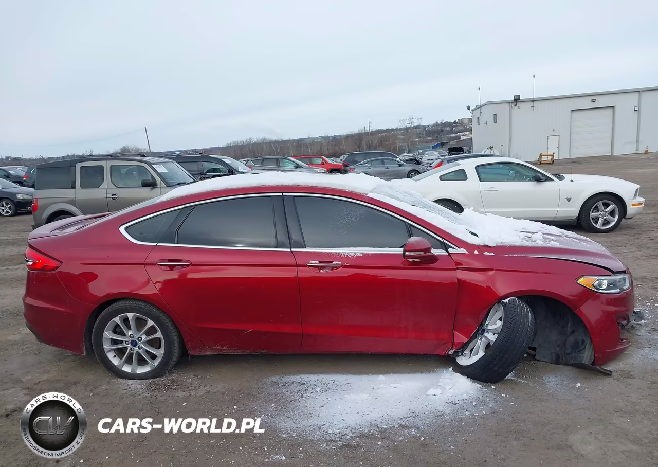 2019 Ford Fusion Energi Titanium VIN:3FA6P0SU3KR266935 - 13