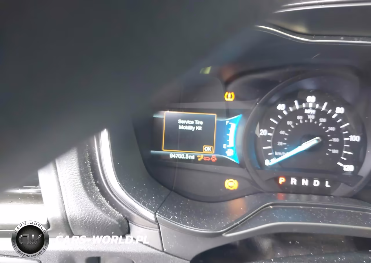 2019 Ford Fusion Energi Titanium VIN:3FA6P0SU3KR266935 - 15