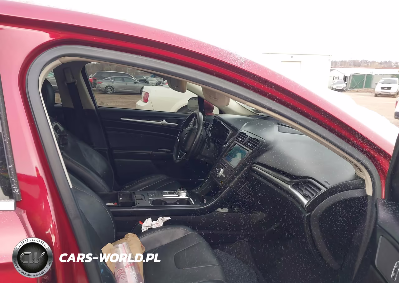 2019 Ford Fusion Energi Titanium VIN:3FA6P0SU3KR266935 - 5
