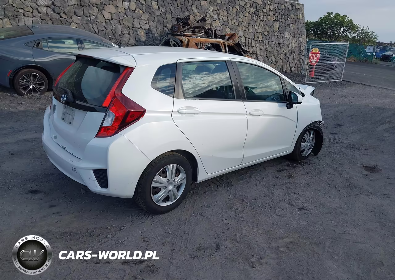 2015 Honda Fit Lx VIN:3HGGK5G54FM780079 - 4