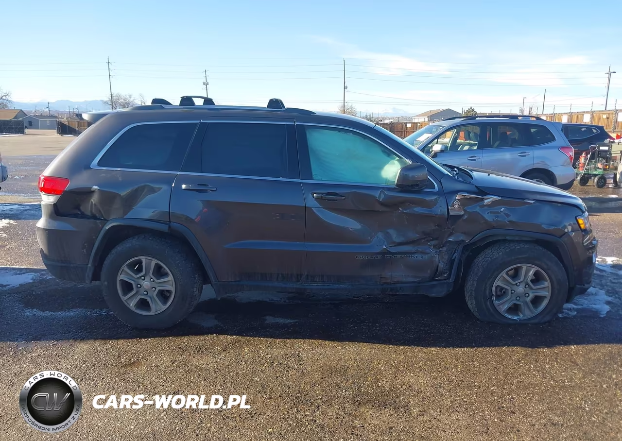 2017 Jeep Grand Cherokee Laredo 4X4 VIN:1C4RJFAG7HC660176 - 13