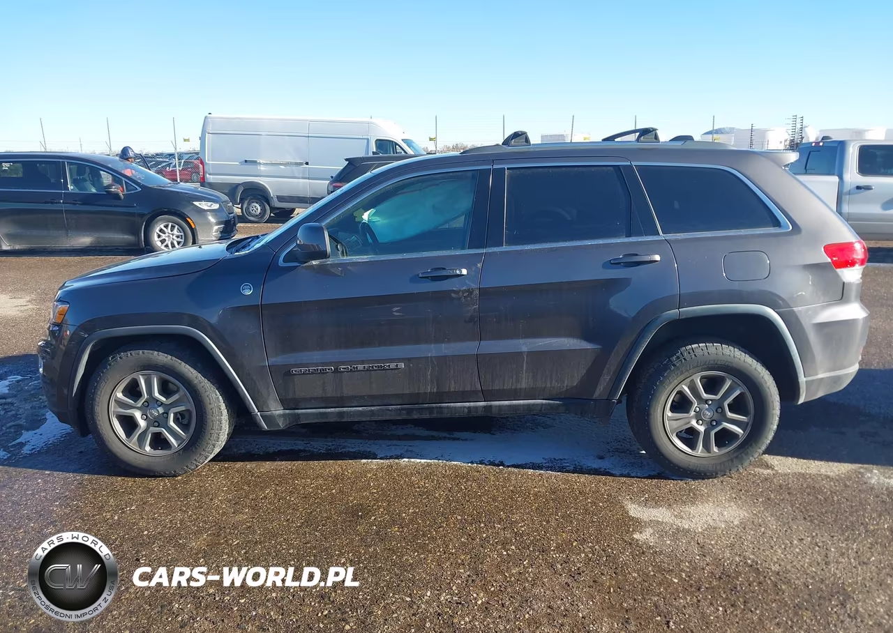 2017 Jeep Grand Cherokee Laredo 4X4 VIN:1C4RJFAG7HC660176 - 14