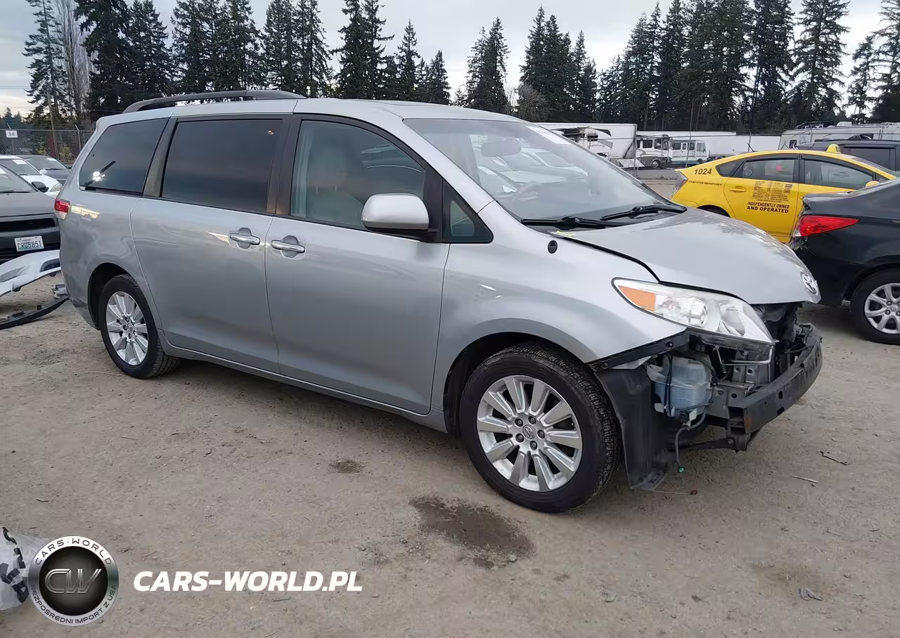 2014 Toyota Sienna Xle 7 Passenger