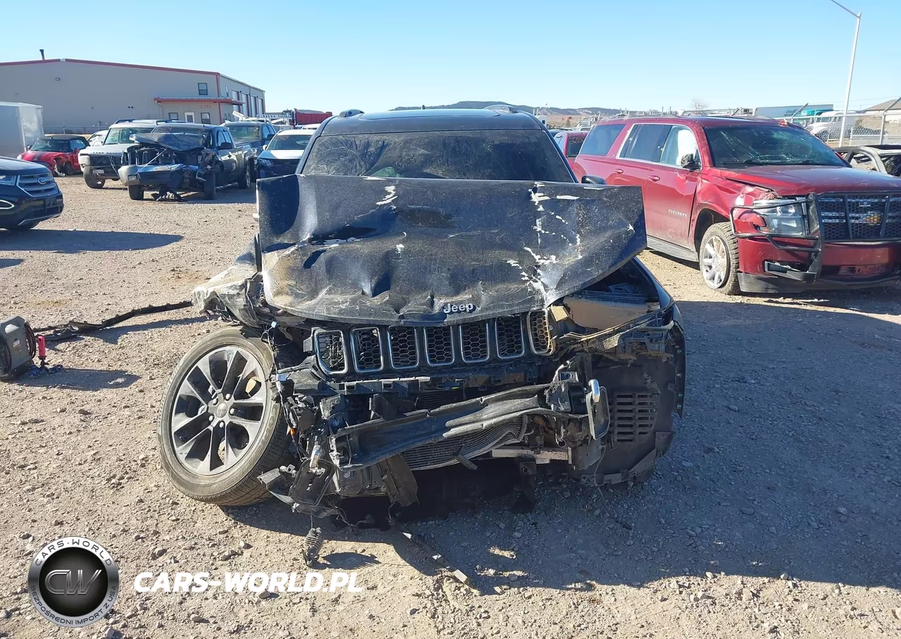 2023 Jeep Grand Cherokee Overland 4X2 VIN:1C4RJGDG1P8885874 - 12