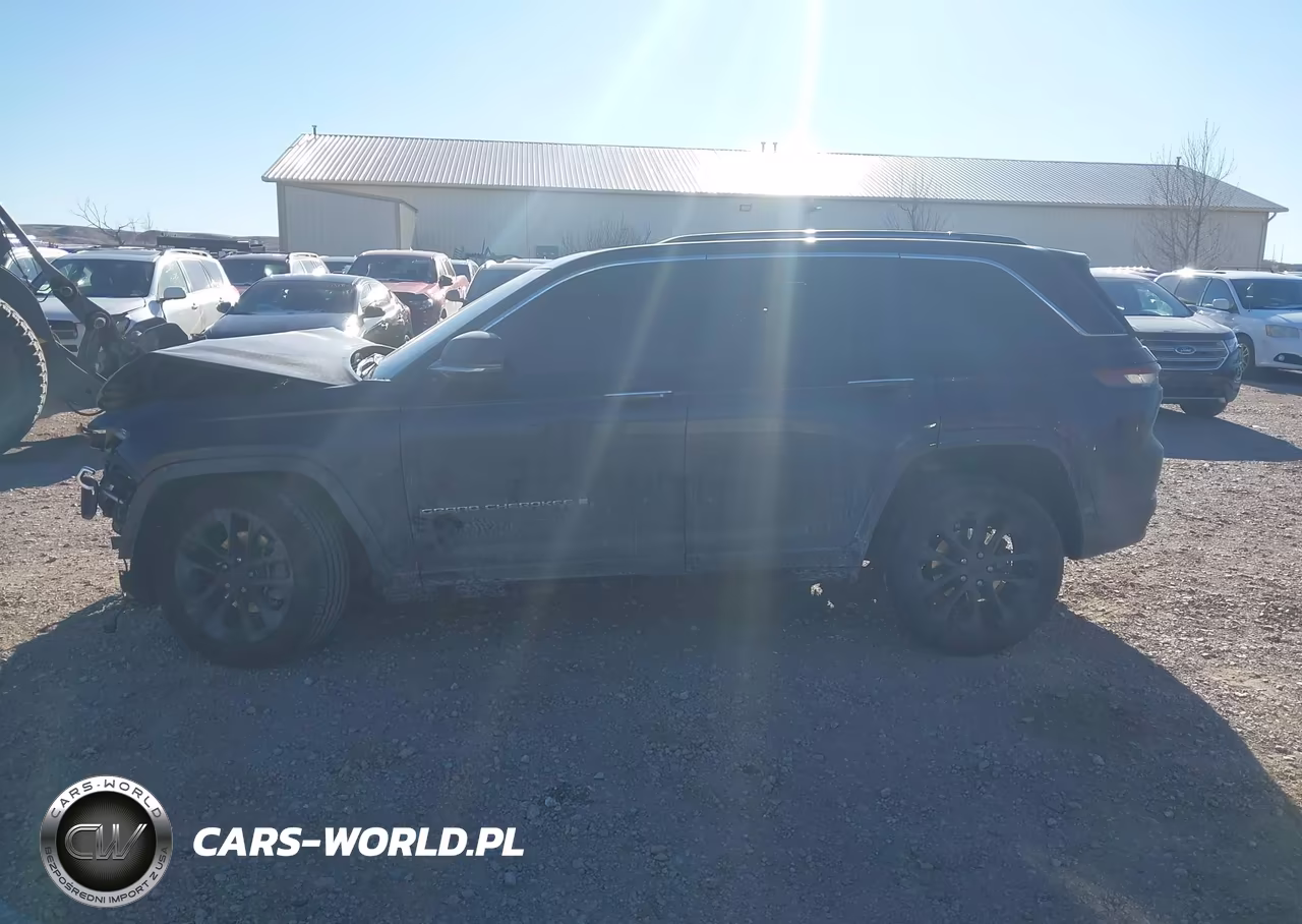 2023 Jeep Grand Cherokee Overland 4X2 VIN:1C4RJGDG1P8885874 - 14