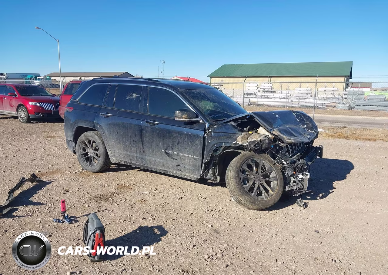 2023 Jeep Grand Cherokee Overland 4X2 VIN:1C4RJGDG1P8885874 - 6