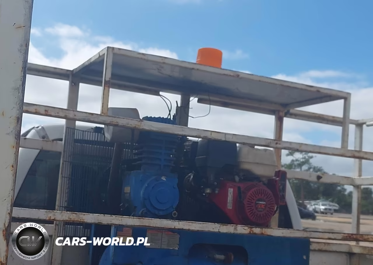 2015 Ford F-450 Chassis Xl VIN:1FDUF4GT0FEB25336 - 12