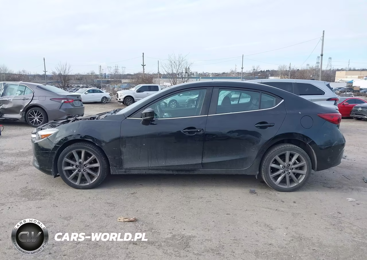 2018 Mazda Mazda3 Touring VIN:3MZBN1V3XJM199430 - 13