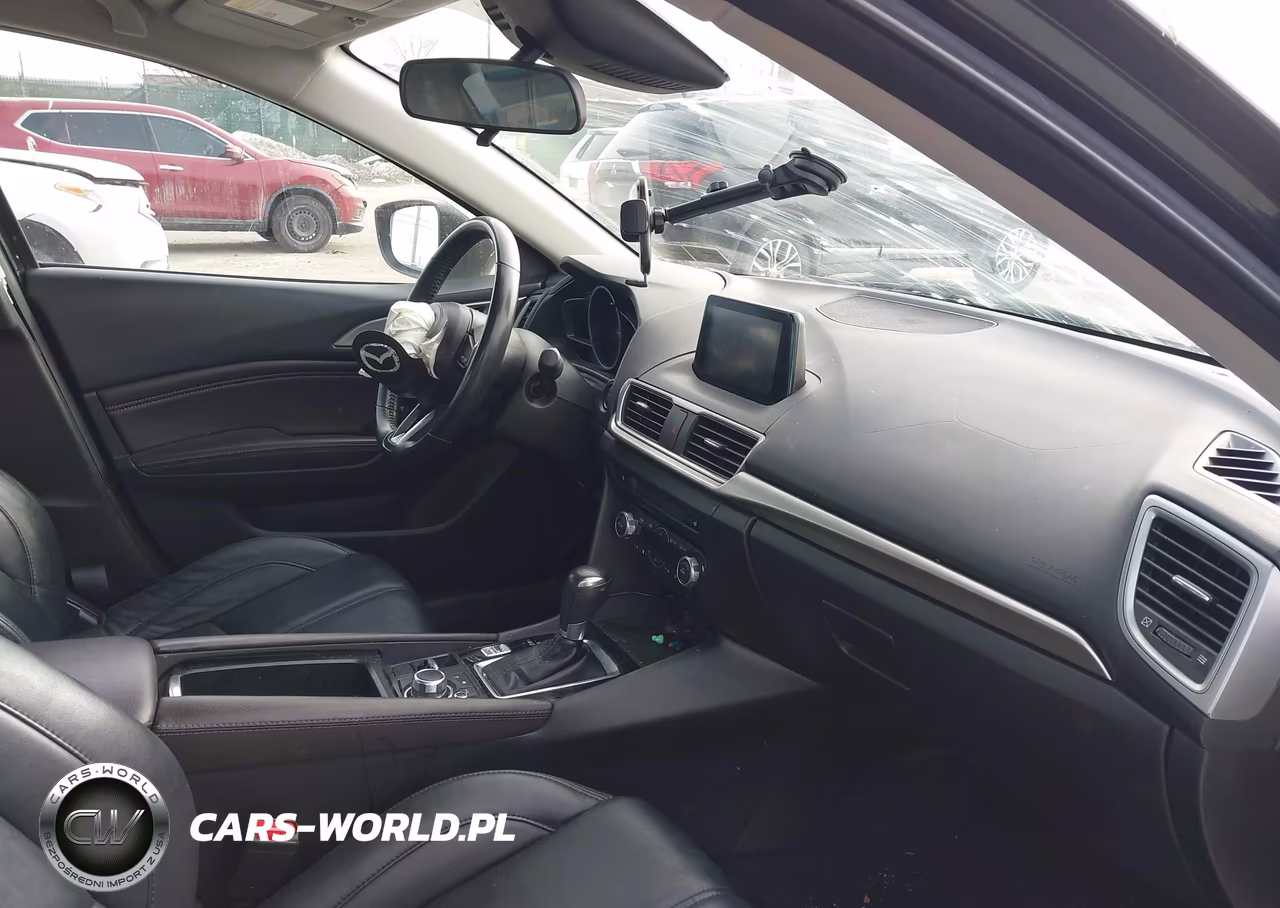 2018 Mazda Mazda3 Touring VIN:3MZBN1V3XJM199430 - 5