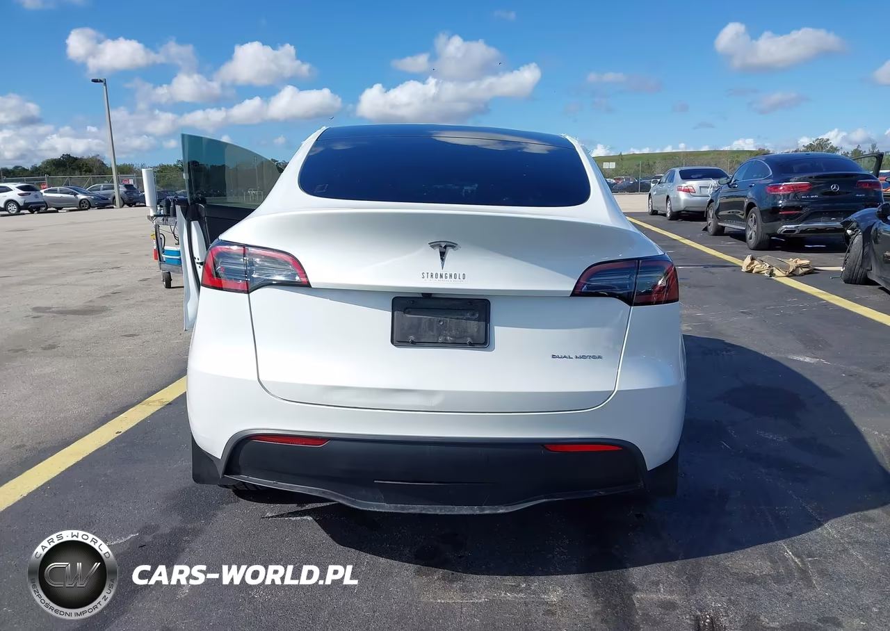 2023 Tesla Model Y Awd-Long Range Dual Motor All-Wheel Drive VIN:7SAYGAEE1PF789444 - 17