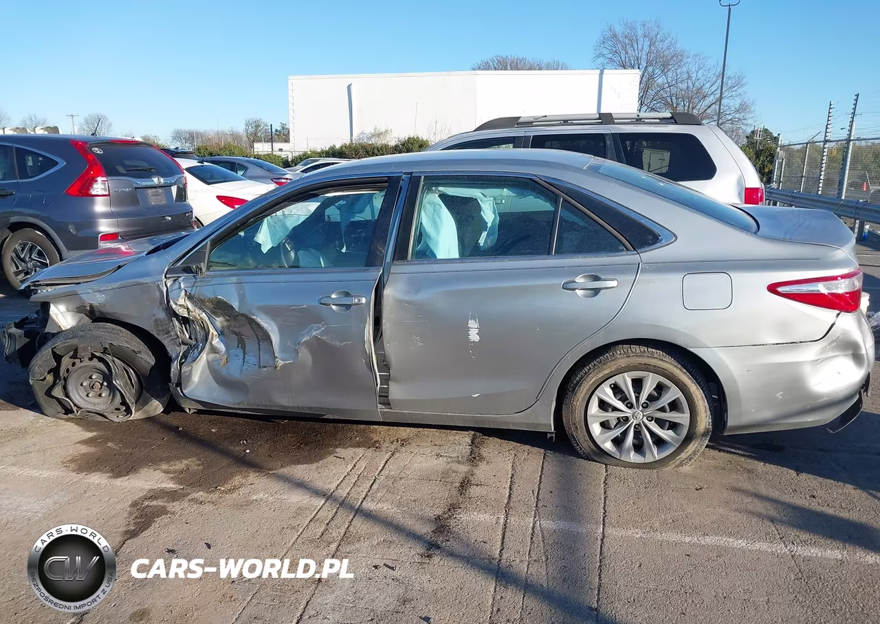 2016 Toyota Camry Le VIN:4T1BF1FK8GU119113 - 14