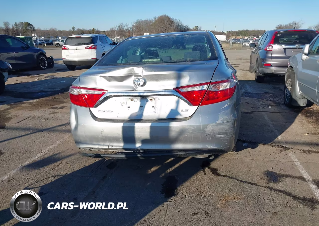 2016 Toyota Camry Le VIN:4T1BF1FK8GU119113 - 16