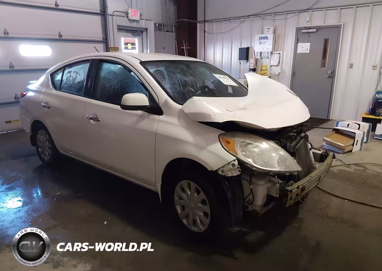 2013 Nissan Versa 1.6 Sv