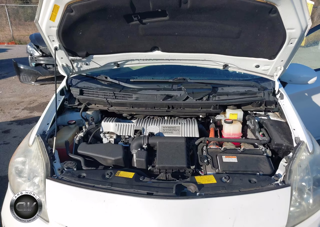 2015 Toyota Prius Two VIN:JTDKN3DU1F0407598 - 10