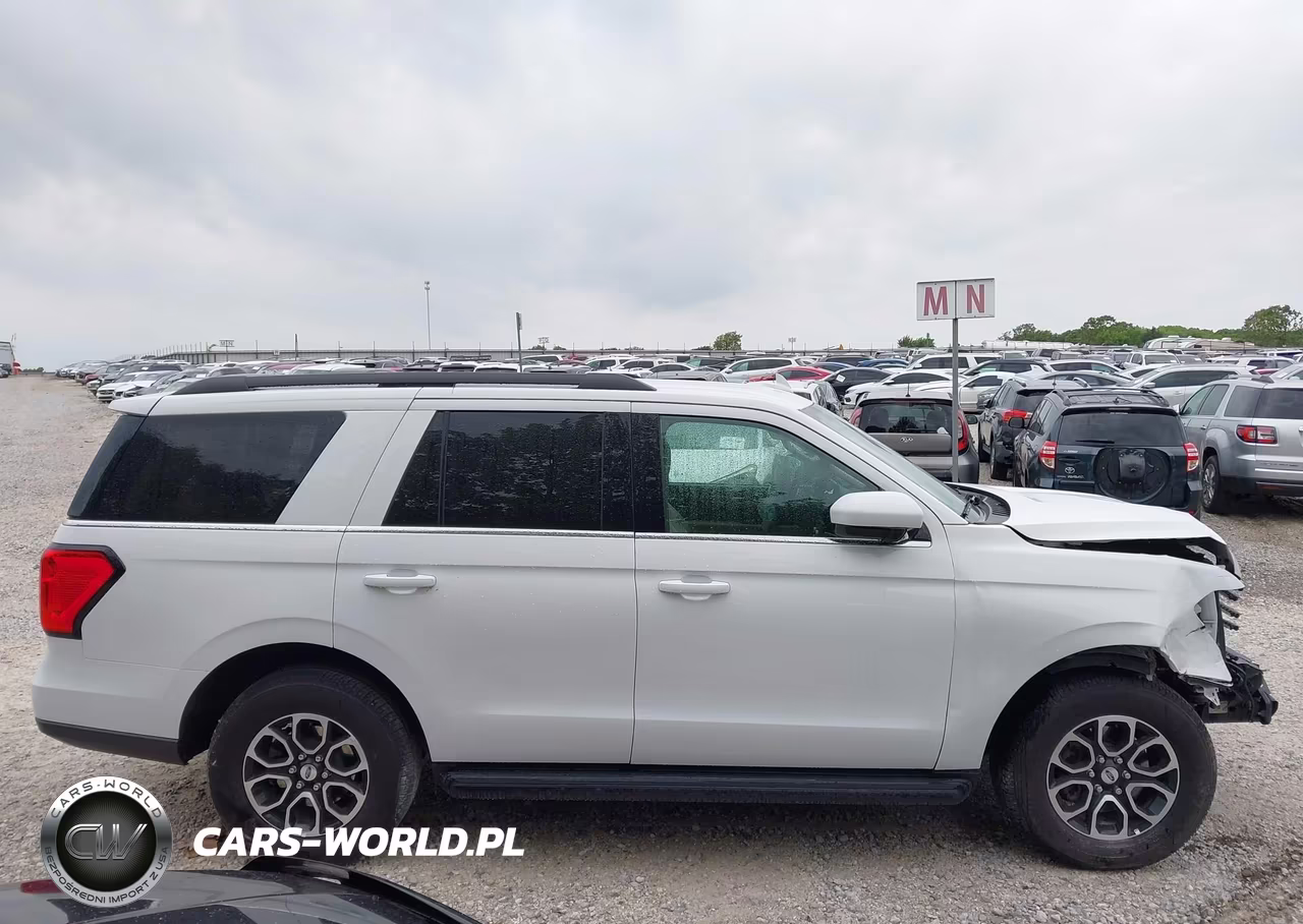 2024 Ford Expedition Xlt VIN:1FMJU1J87REA94666 - 14