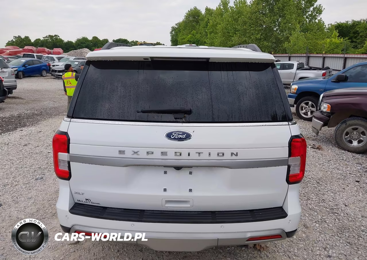 2024 Ford Expedition Xlt VIN:1FMJU1J87REA94666 - 17