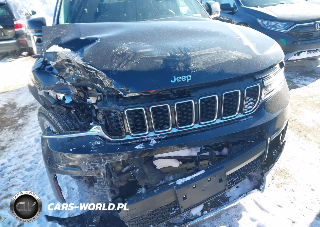 2021 Jeep Grand Cherokee L Limited 4X4 VIN:1C4RJKBG5M8127666 - 10