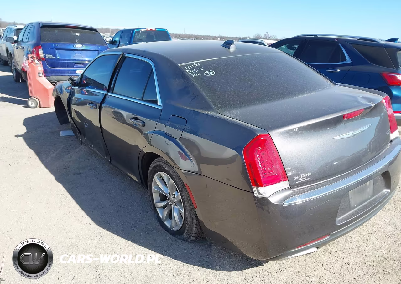 2015 Chrysler 300 Limited VIN:2C3CCAAG5FH796937 - 3