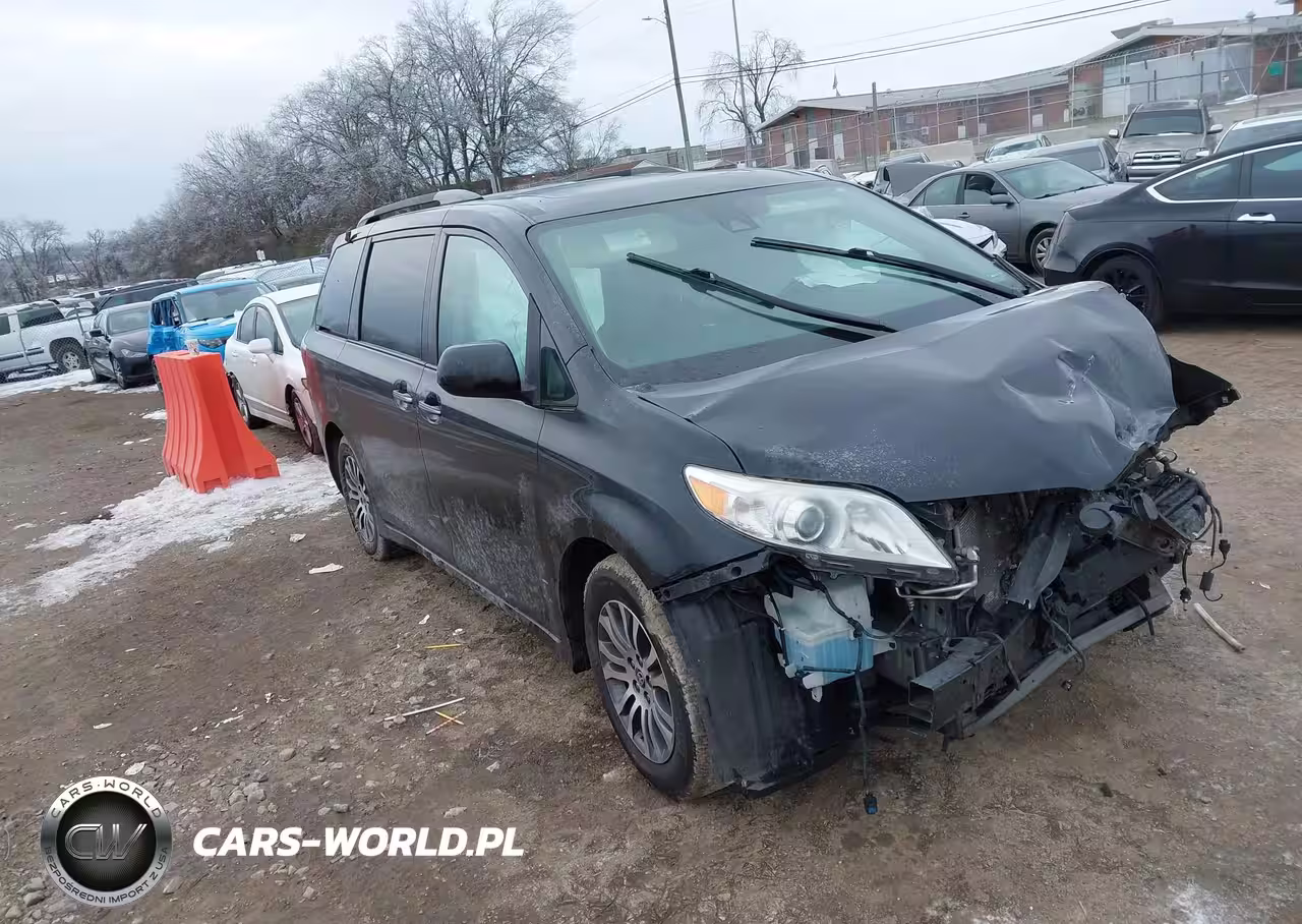 2020 Toyota Sienna Xle