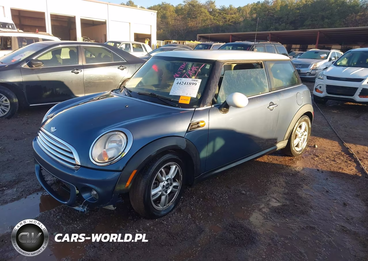 2011 Mini Cooper VIN:WMWSU3C57BT096780 - 2