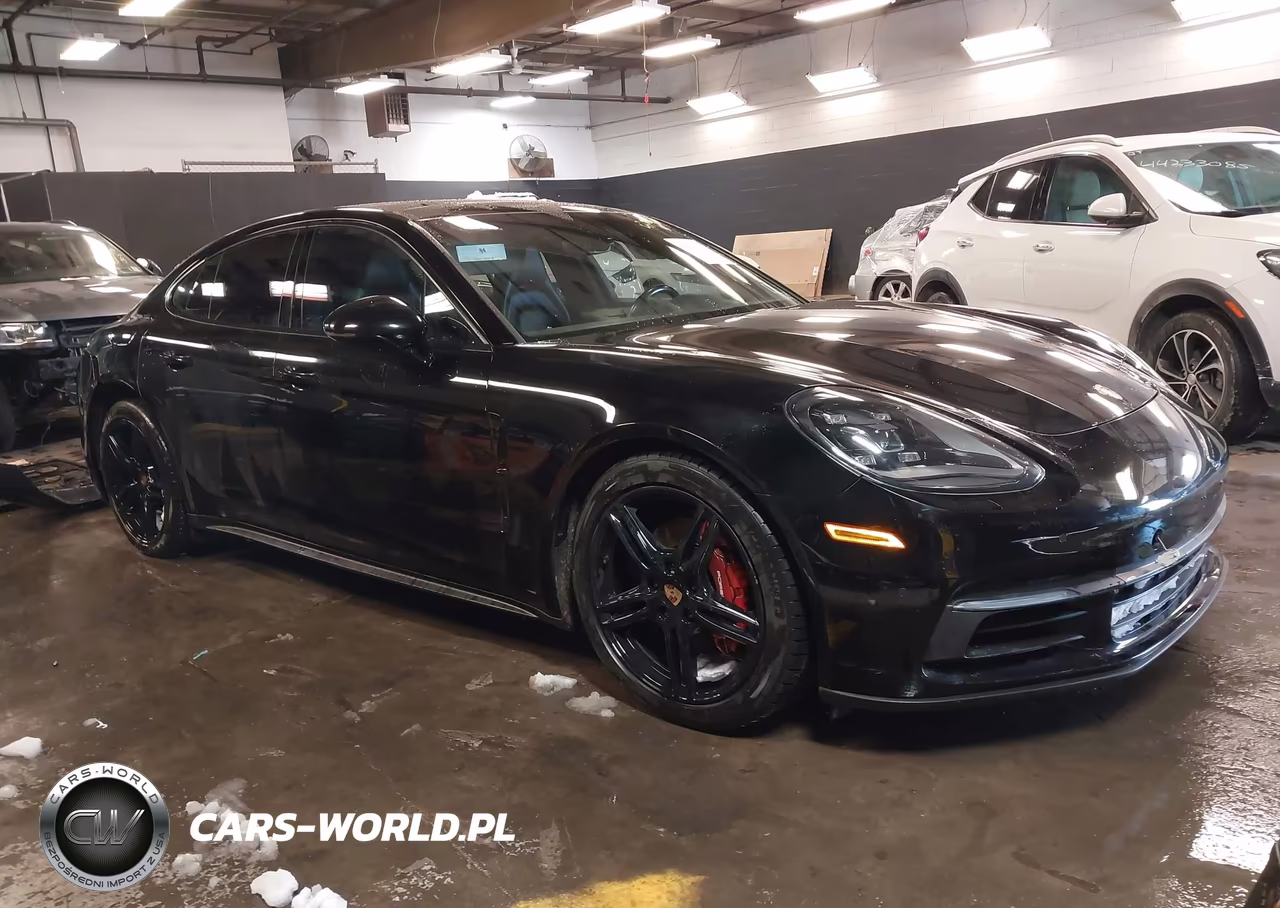 2020 Porsche Panamera 4