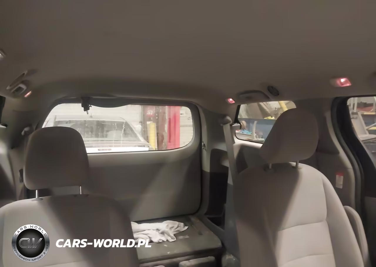 2019 Toyota Sienna L 7 Passenger VIN:5TDZZ3DC8KS966387 - 8