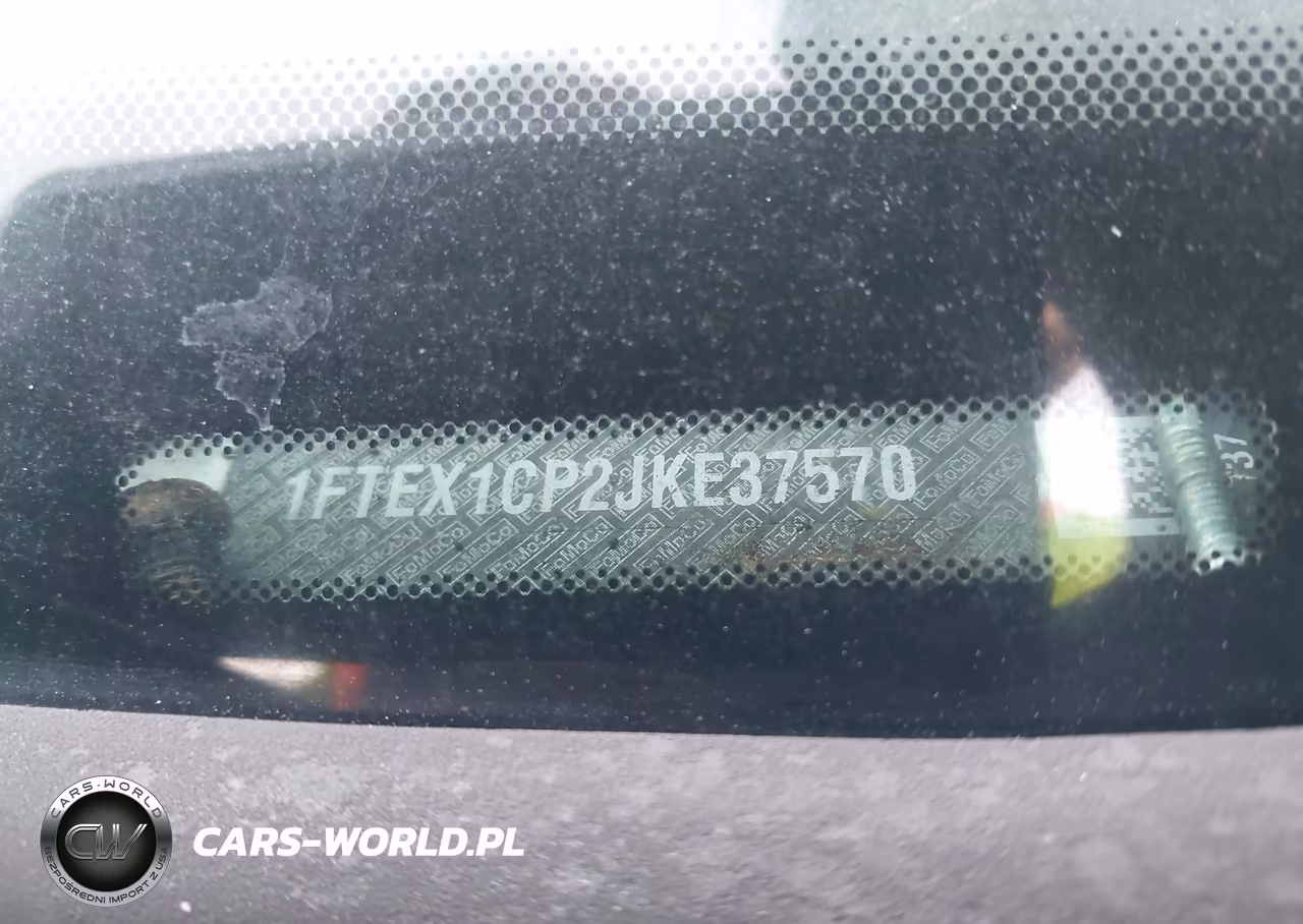 2018 Ford F-150 Xl VIN:1FTEX1CP2JKE37570 - 9