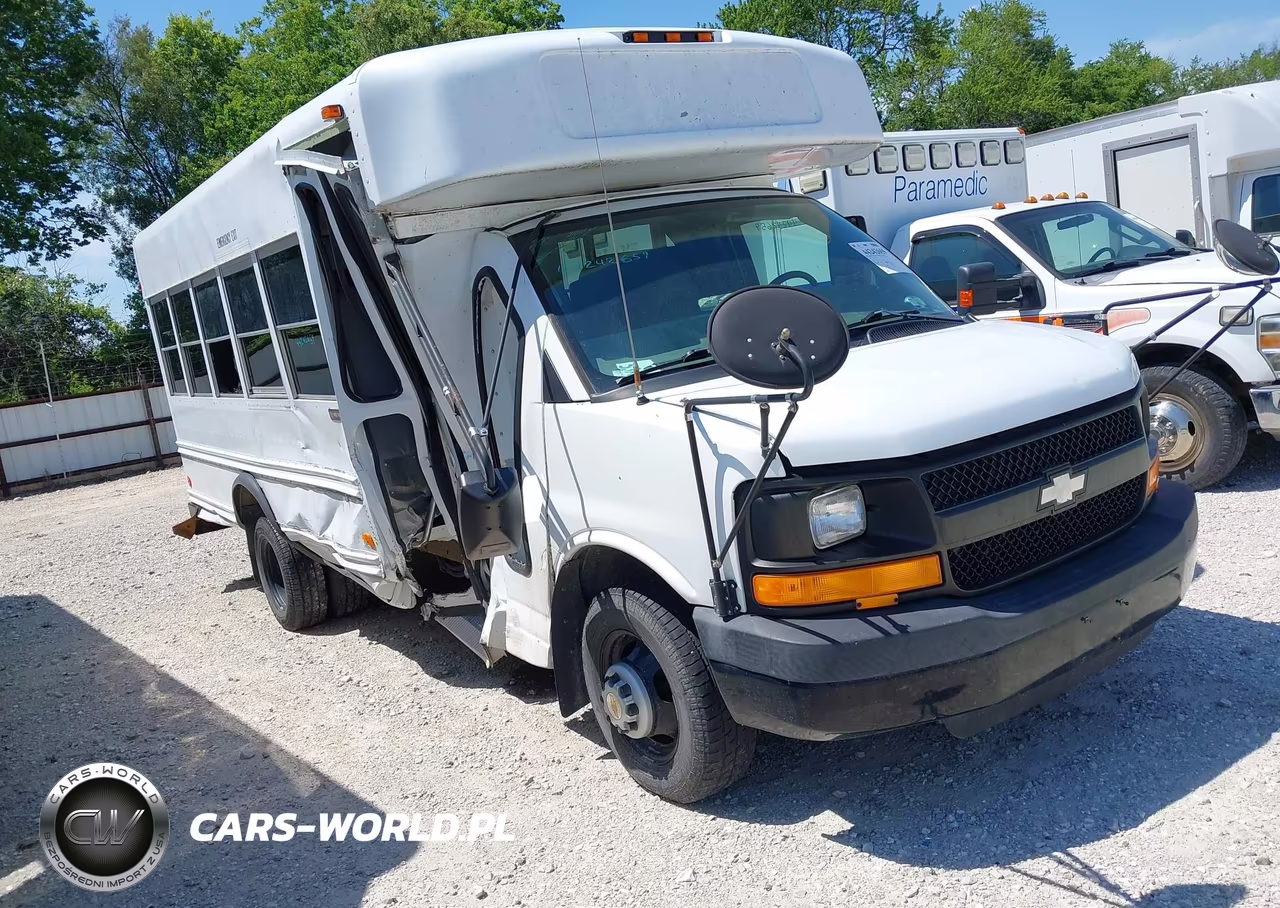 2008 Chevrolet Express Cutaway Work Van
