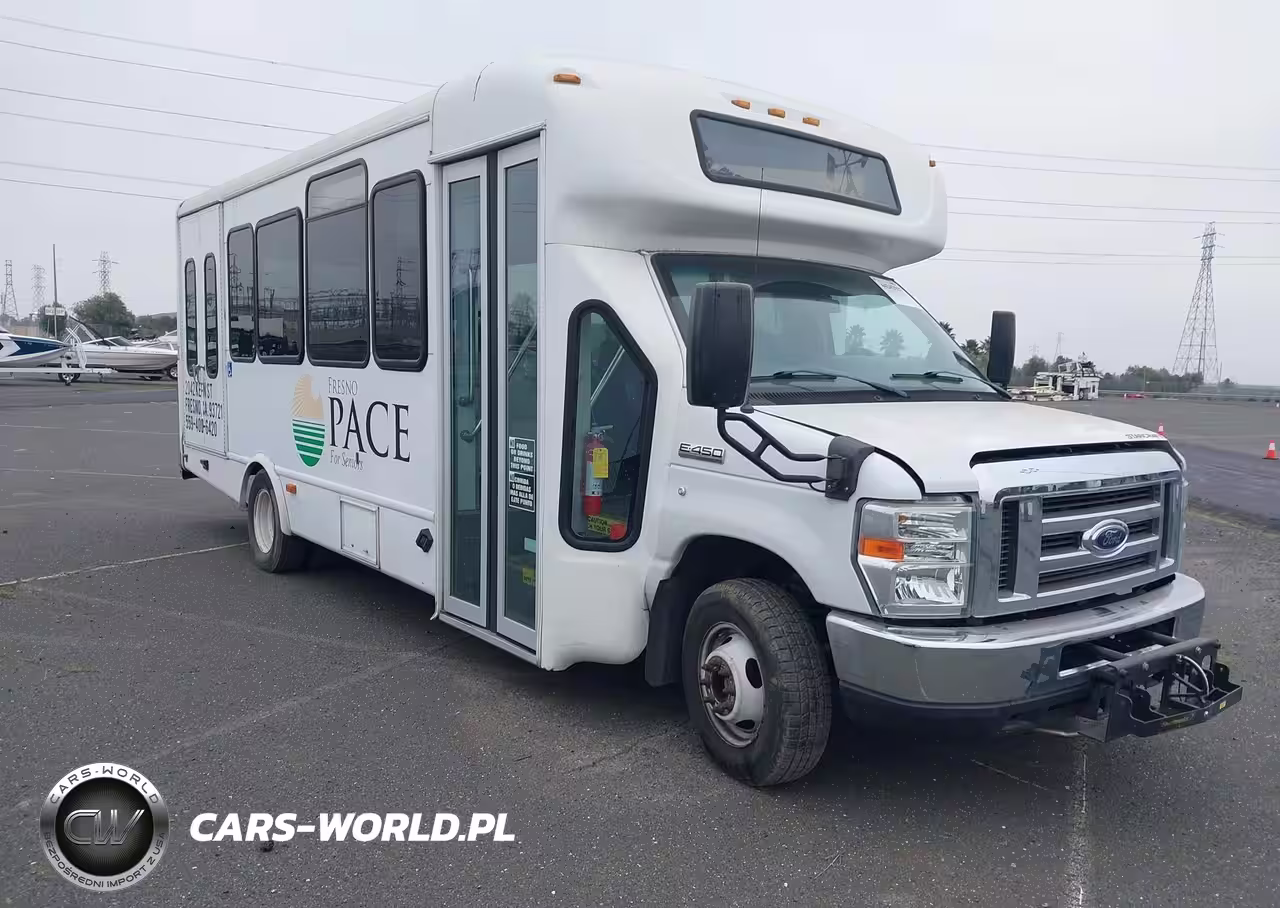 2012 Ford E-450 Cutaway