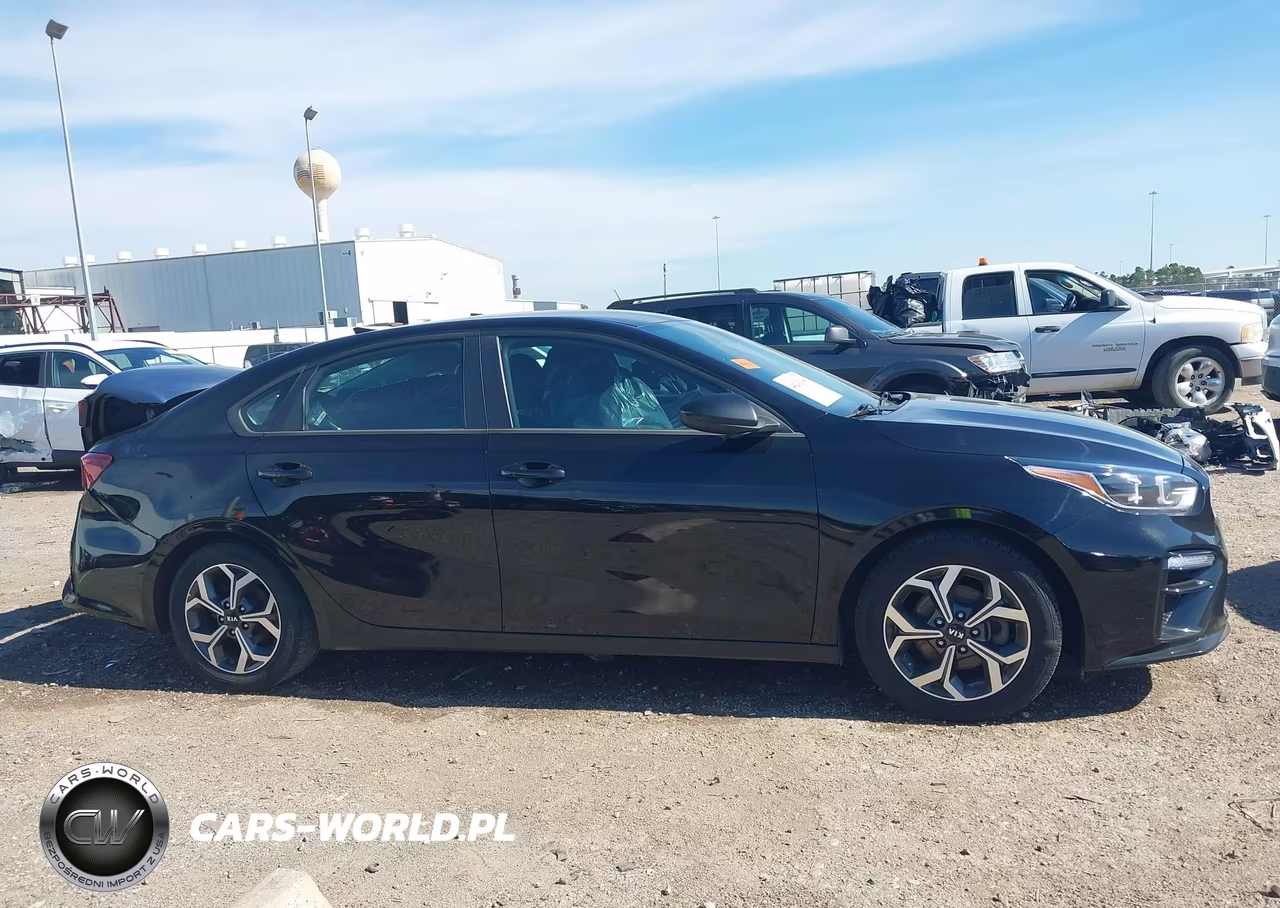 2020 Kia Forte Lxs VIN:3KPF24AD5LE243909 - 13