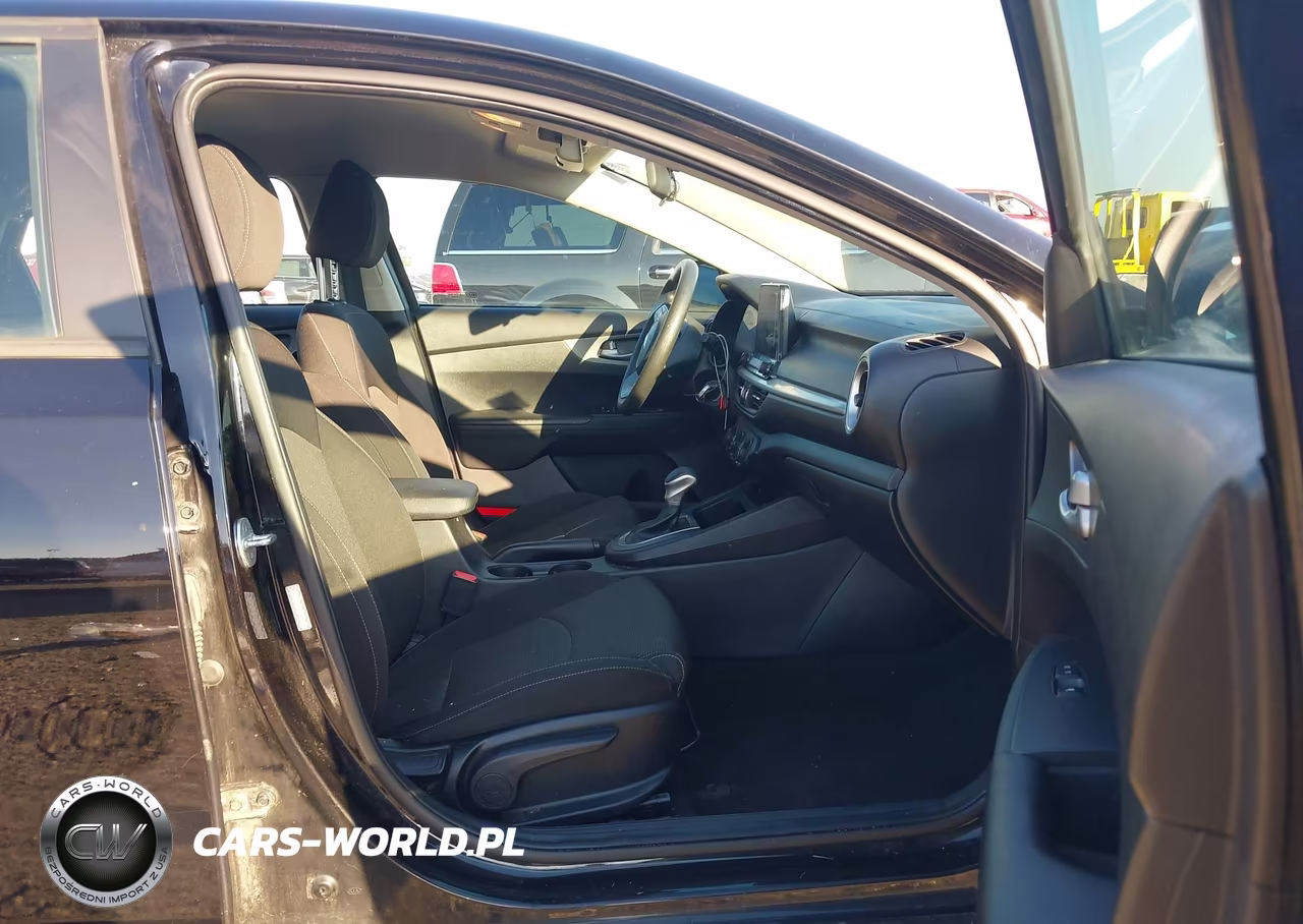 2020 Kia Forte Lxs VIN:3KPF24AD5LE243909 - 5