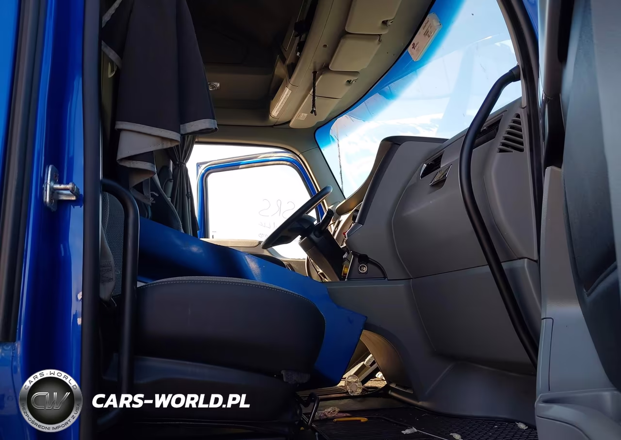2020 Kenworth T680 VIN:1XKYD49X7LJ353739 - 6