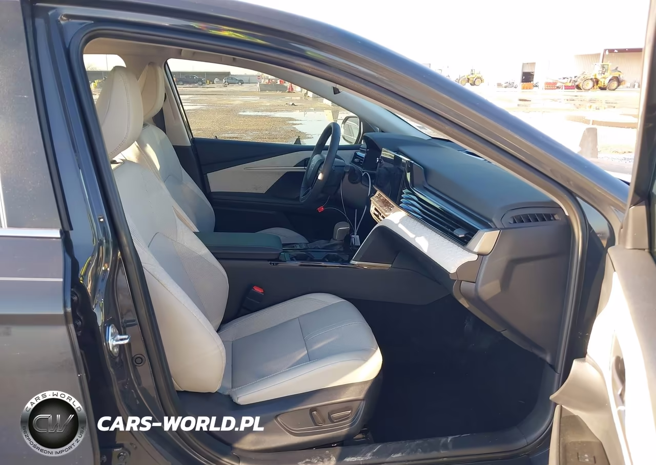 2026 Toyota Camry Xle VIN:4T1DAACK4TU221109 - 5