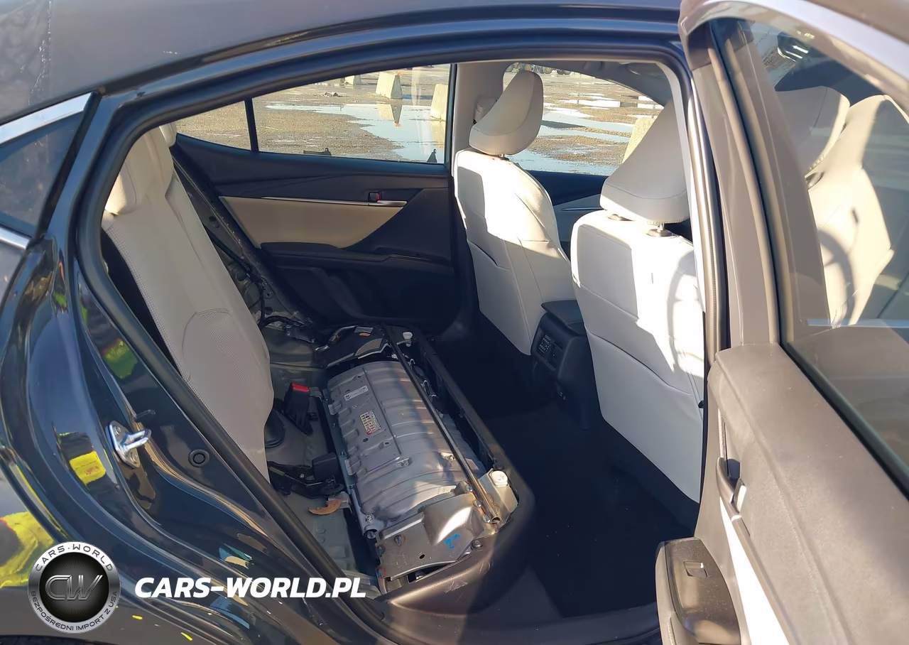 2026 Toyota Camry Xle VIN:4T1DAACK4TU221109 - 8