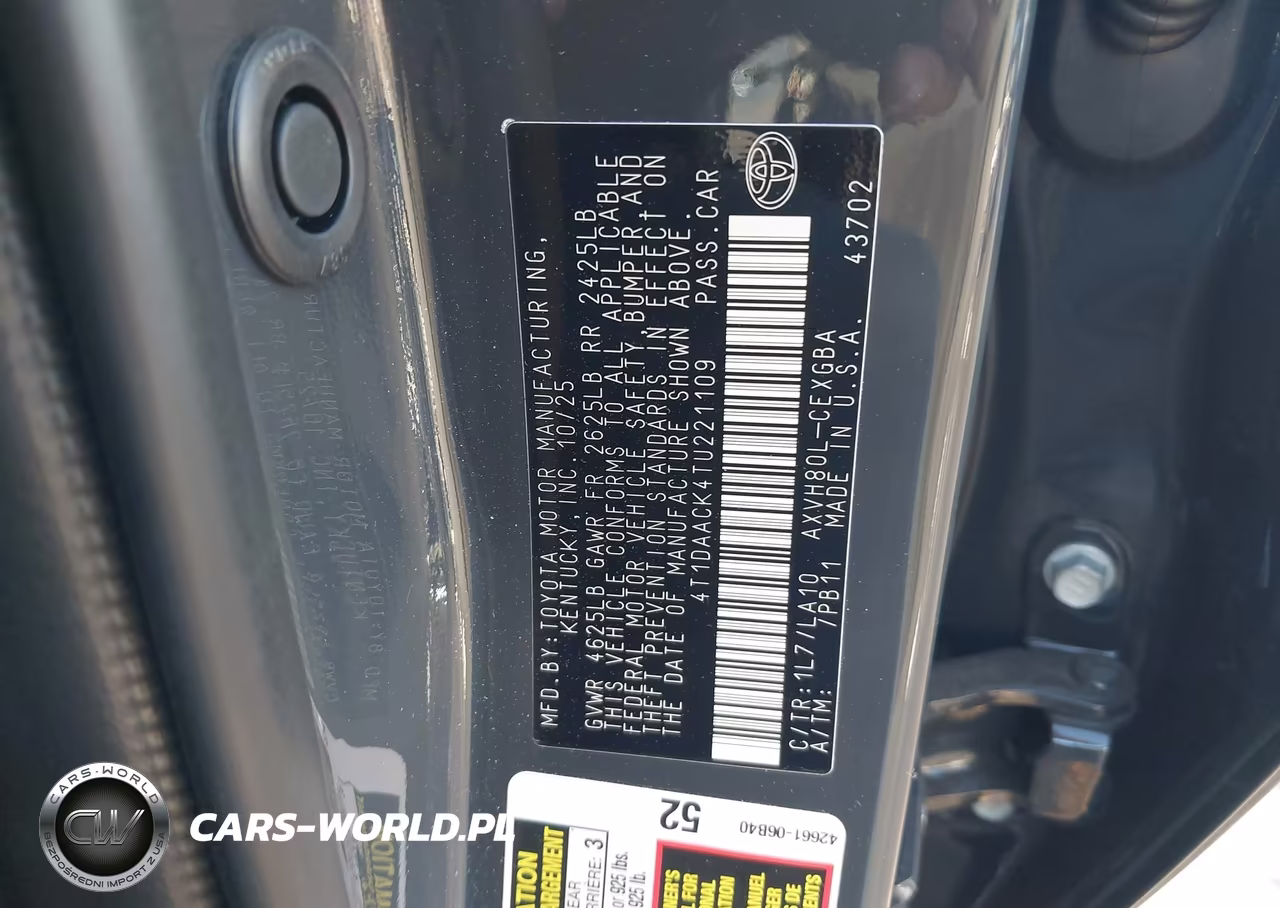 2026 Toyota Camry Xle VIN:4T1DAACK4TU221109 - 9