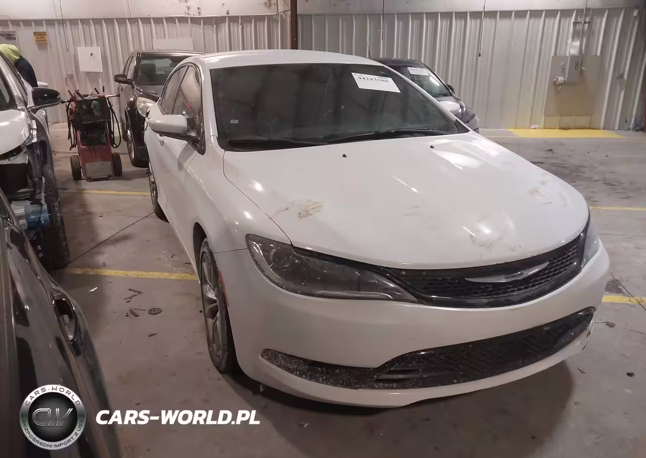 2015 Chrysler 200 S