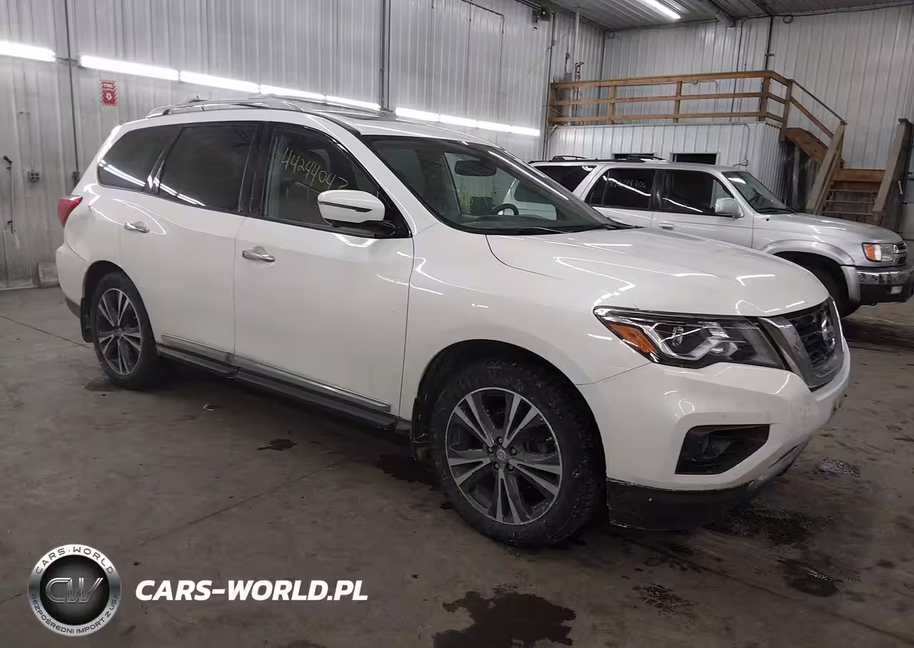 2017 Nissan Pathfinder Platinum