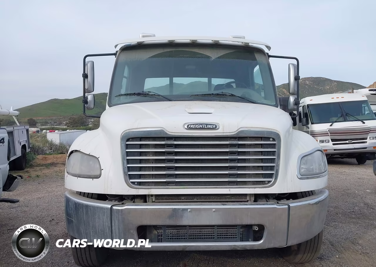 2018 Freightliner M2 106 VIN:1FVACWFC7JHJS8033 - 16
