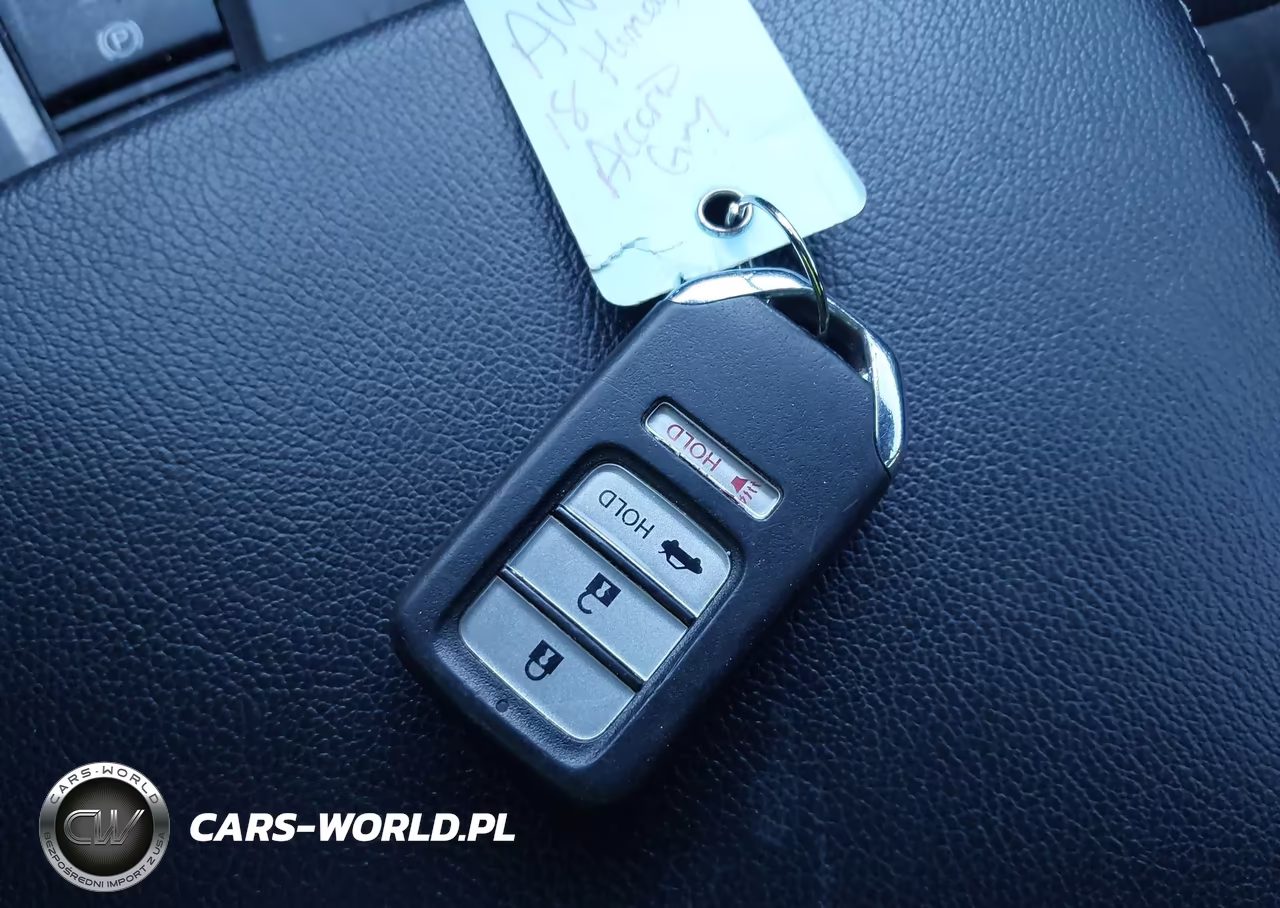 2018 Honda Accord Sport VIN:1HGCV1F32JA202972 - 11