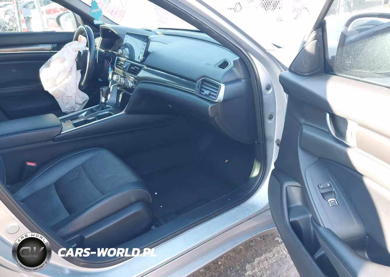 2018 Honda Accord Sport VIN:1HGCV1F32JA202972 - 5