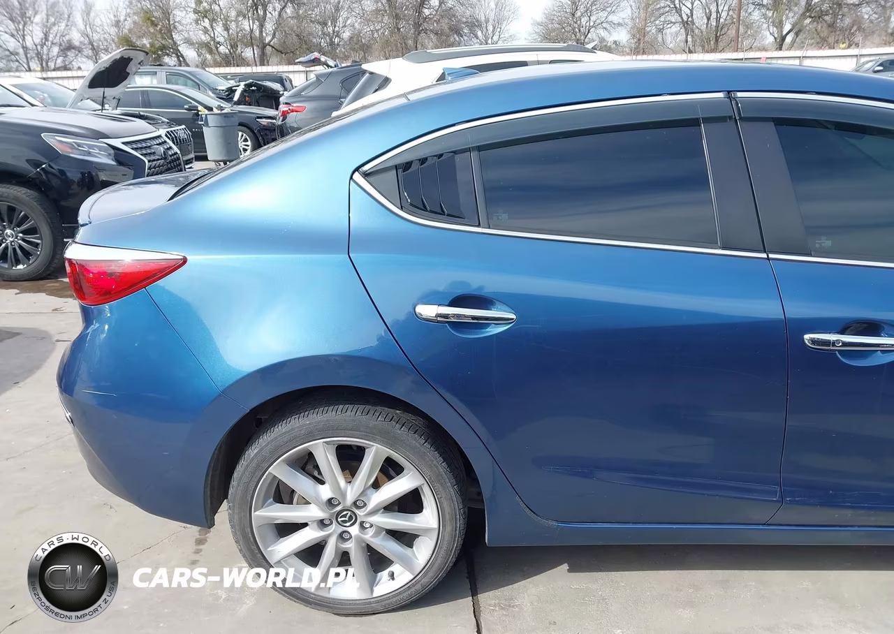 2017 Mazda Mazda3 Touring VIN:3MZBN1V74HM123487 - 18