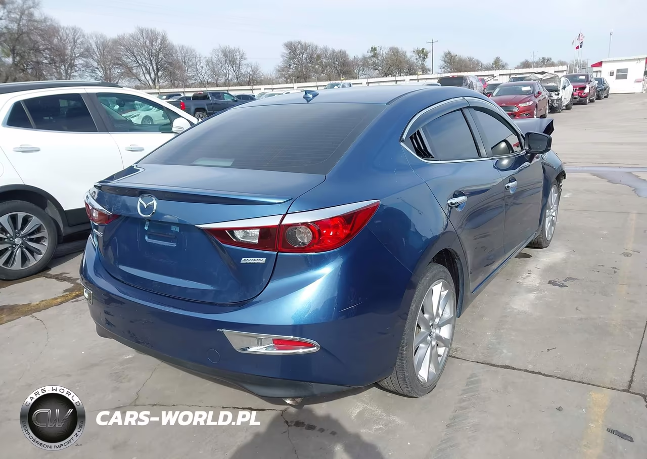 2017 Mazda Mazda3 Touring VIN:3MZBN1V74HM123487 - 4