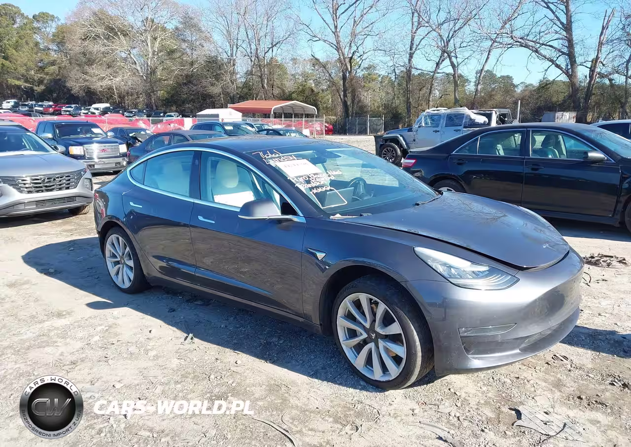 Główne zdjęcie 2018 Tesla Model 3 Long Range-Mid Range