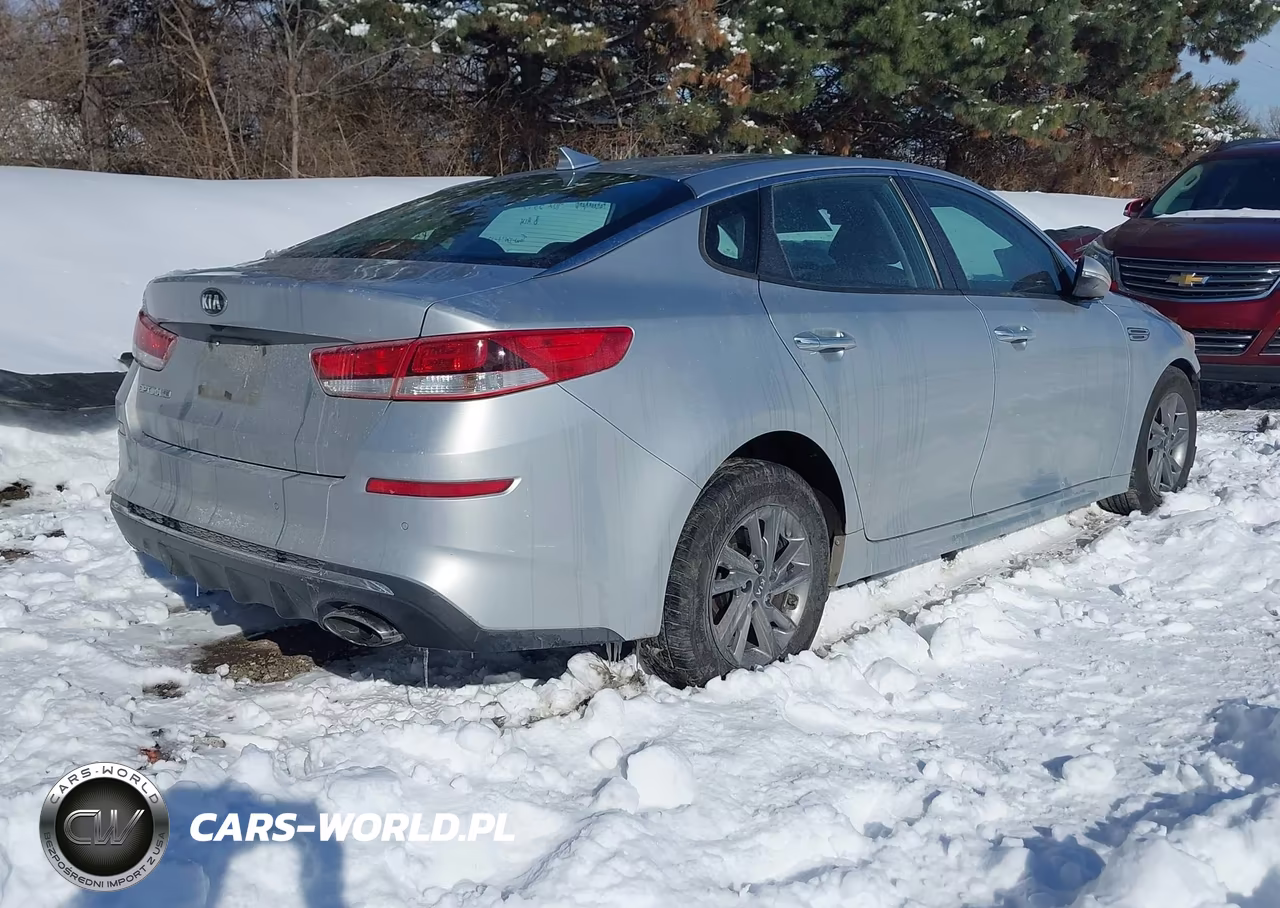 2019 Kia Optima Lx VIN:5XXGT4L34KG348579 - 4