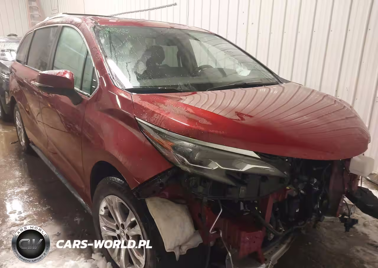 2024 Toyota Sienna Platinum